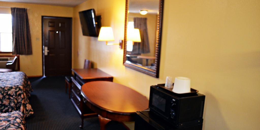 Aloha Inn McAllen Zimmer foto